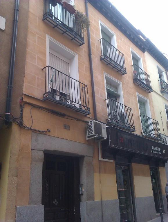 Km1 Amparo Apartments - Madrid — Photos 2